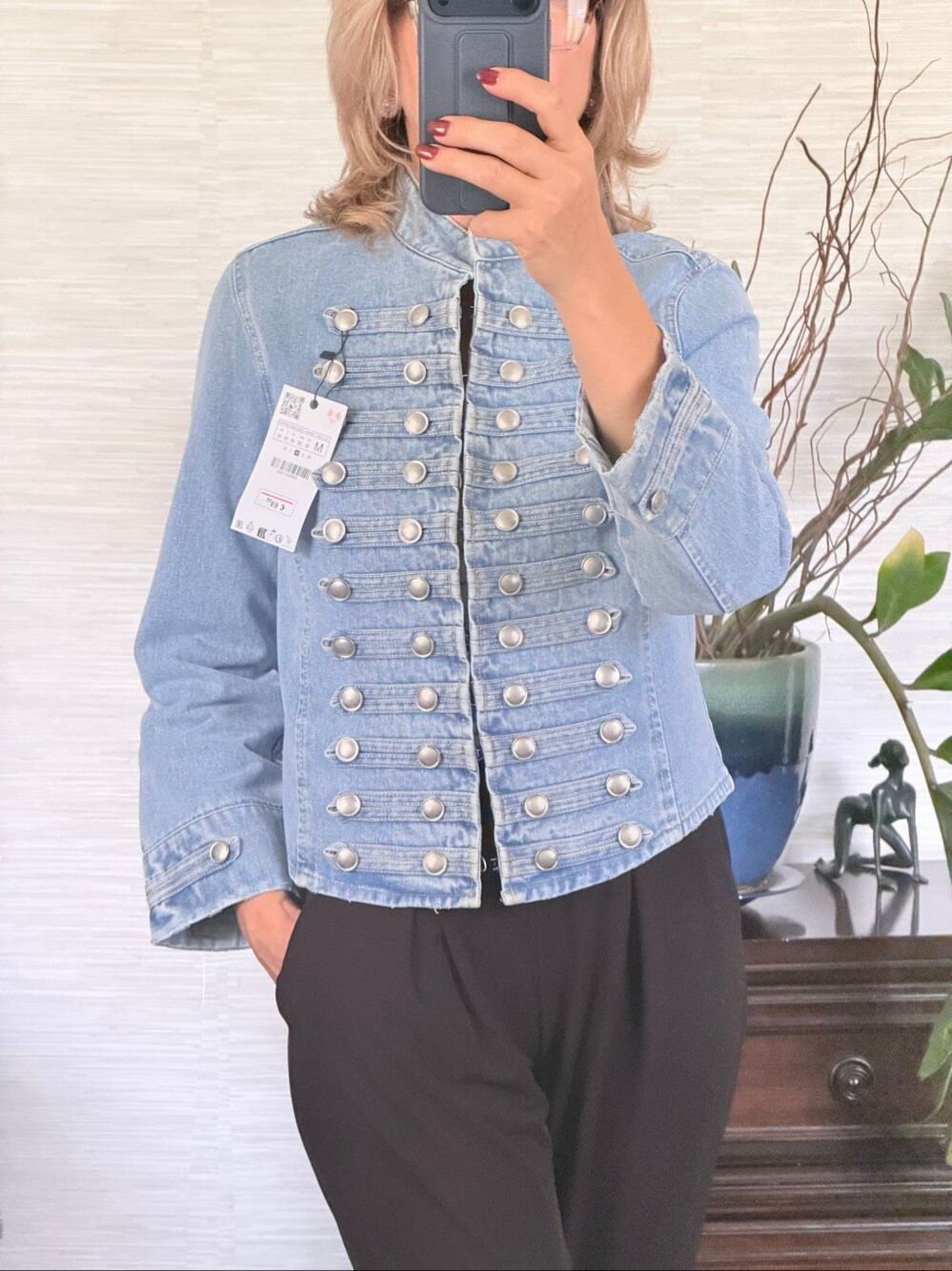 Zara Women’s Light Wash Denim Military Jacket Silver Button Front Size M NWT - Picture 2 of 9